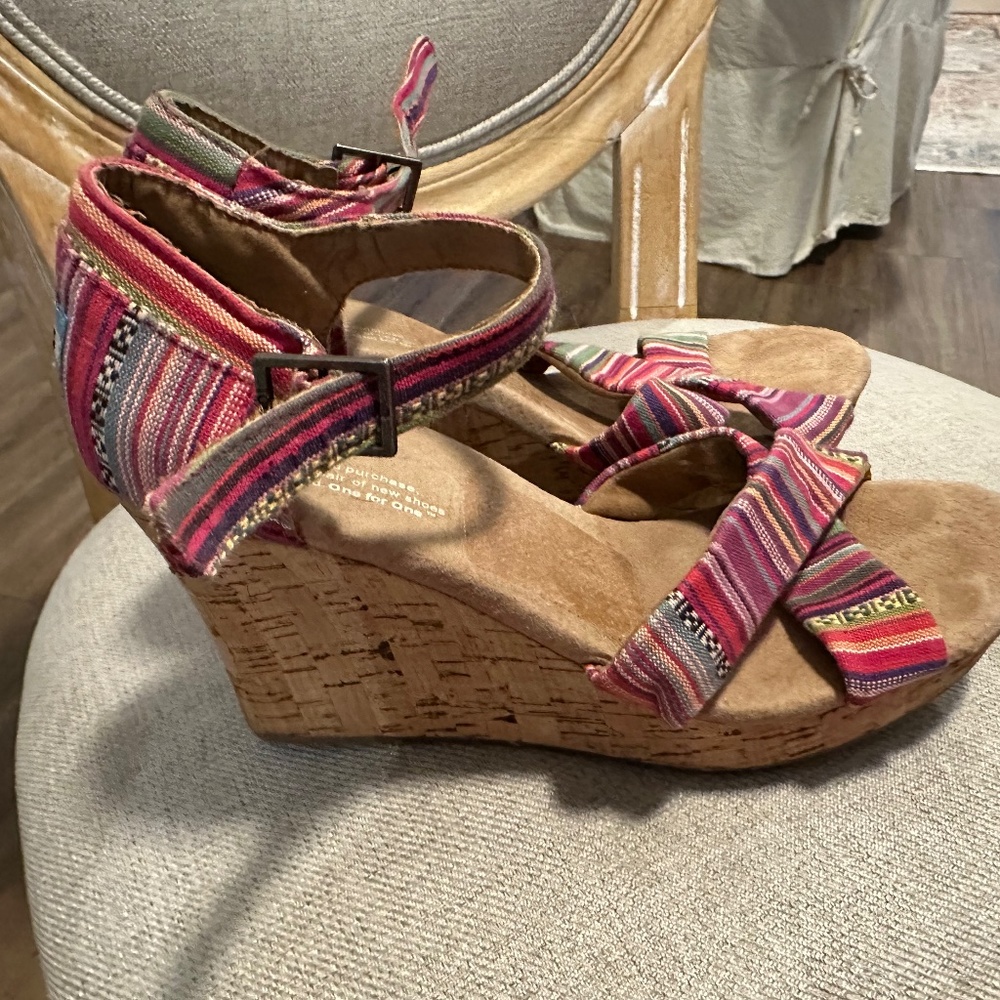 Toms espadrilles